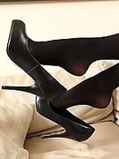 Pretty british babe in black pantyhose and heels (Daisy Watts)